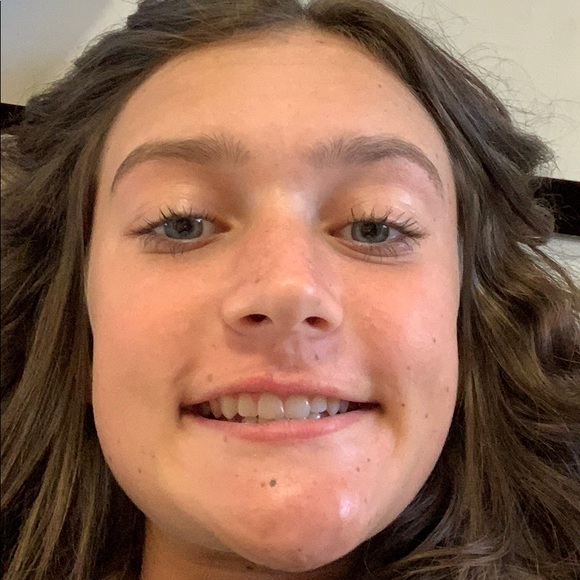 Meet your Posher, Hannah - Picture 1 of 1